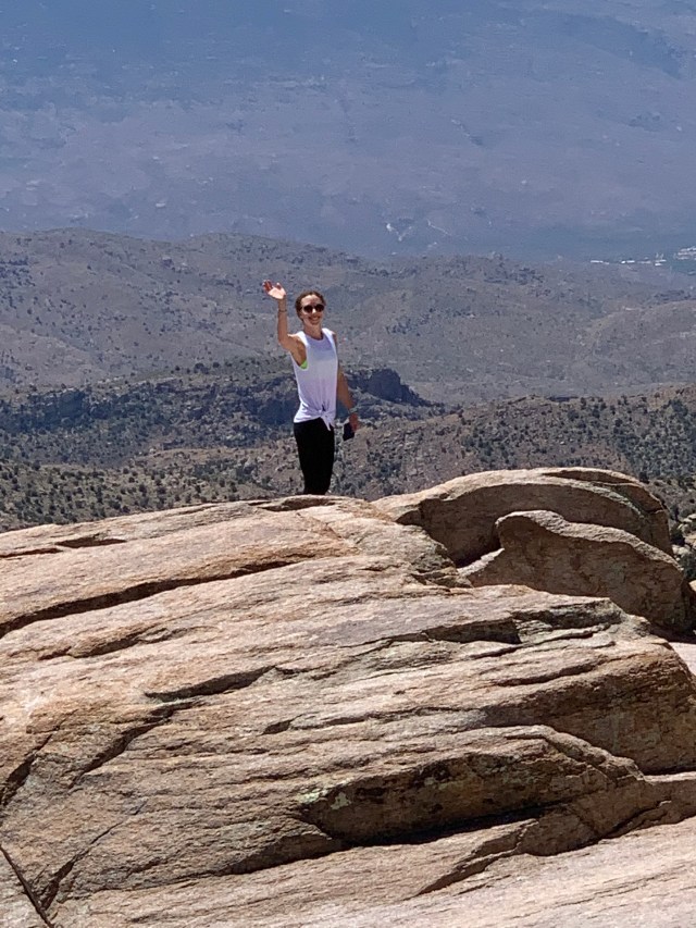 wlXud1ZSQeWjR5NKbxM25Q